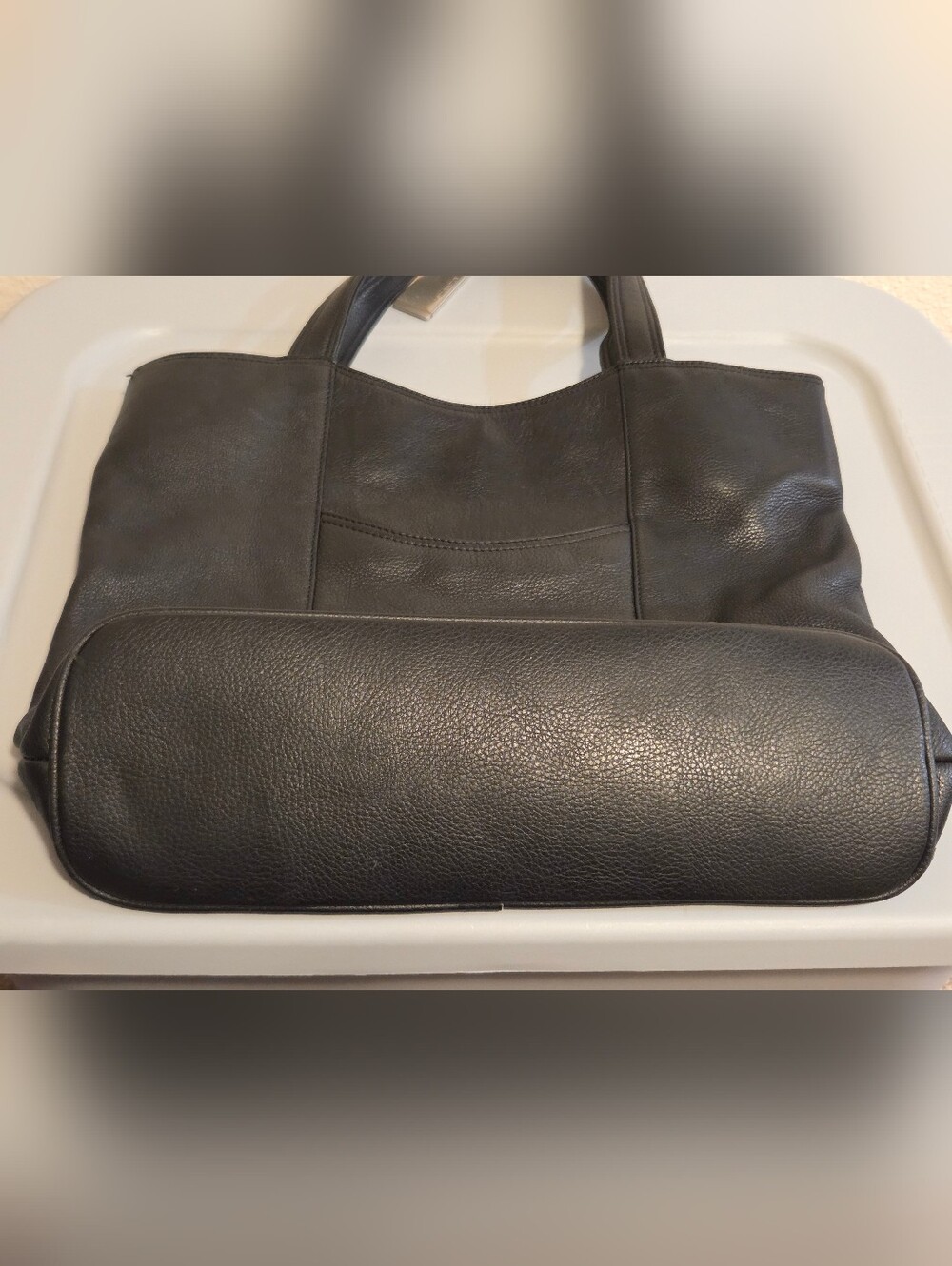 Kenneth Cole Reaction small tote - Picture 4 of 4